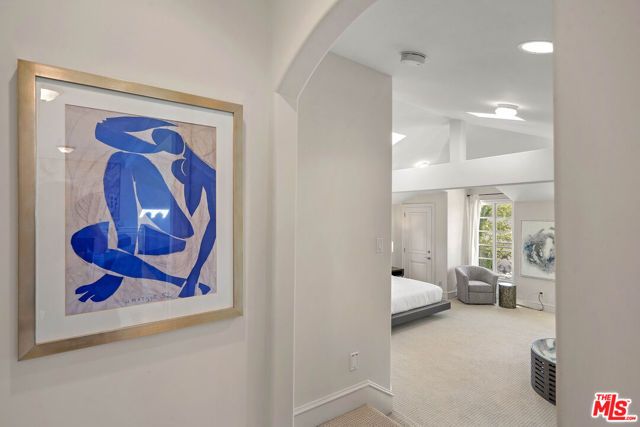 10814 Savona Road, Los Angeles, CA 90077