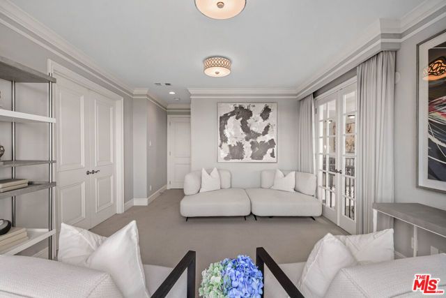 10814 Savona Road, Los Angeles, CA 90077