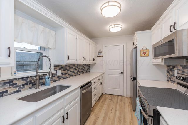 128 WAYSIDE Drive, Amarillo, TX 79106