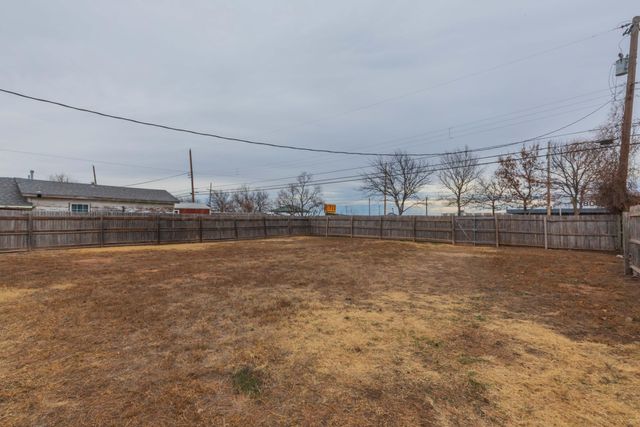 128 WAYSIDE Drive, Amarillo, TX 79106