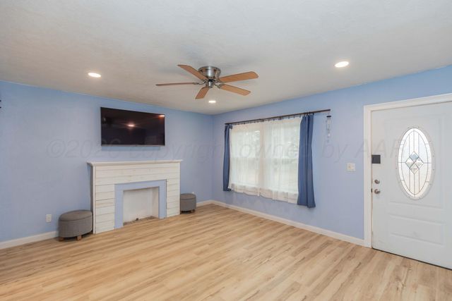 128 WAYSIDE Drive, Amarillo, TX 79106