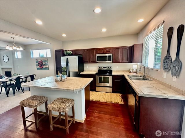 5645 56th Loop SE, Lacey, WA 98503
