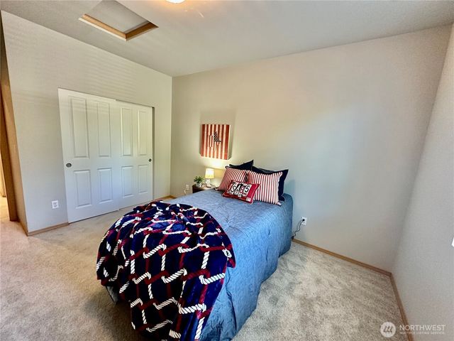 5645 56th Loop SE, Lacey, WA 98503