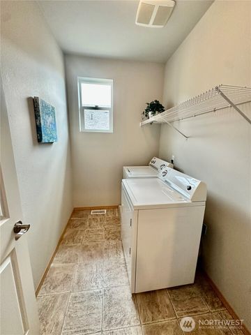 5645 56th Loop SE, Lacey, WA 98503