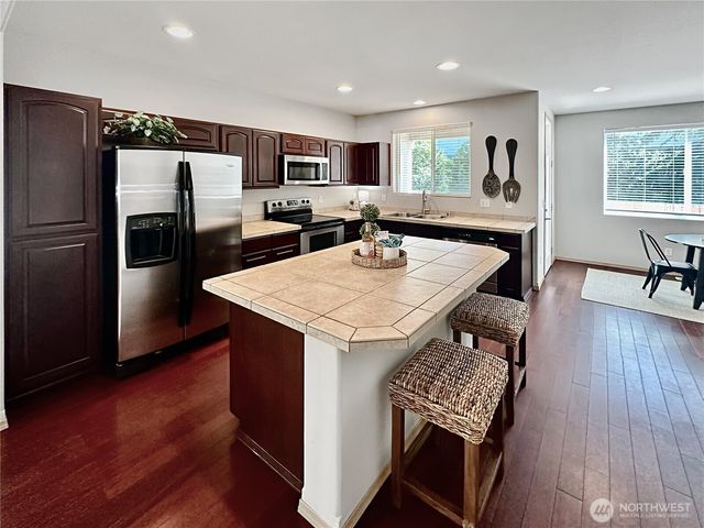 5645 56th Loop SE, Lacey, WA 98503
