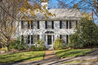 401 Clinton Road, Brookline, MA 02445