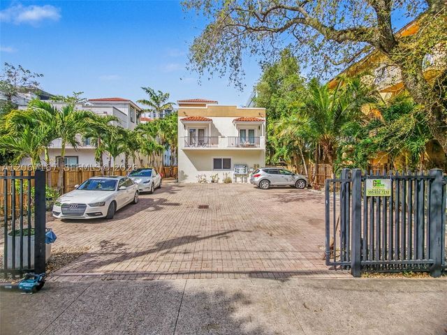 2945 Coconut Ave 3, Miami, FL 33133