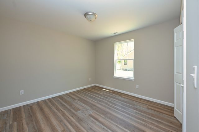 121 Saratoga Dr, Clarksville, TN 37042