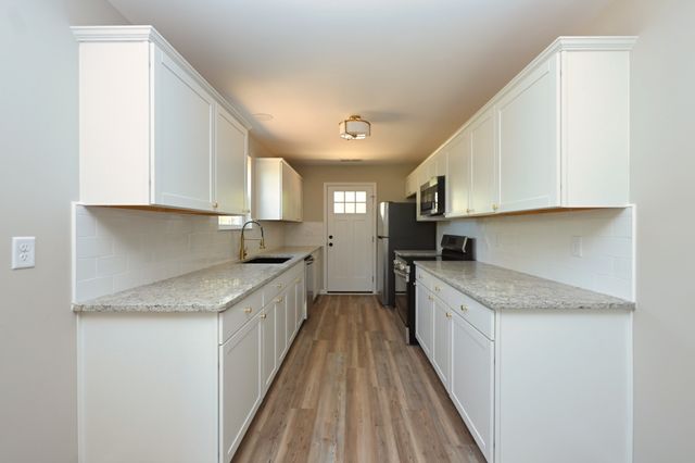 121 Saratoga Dr, Clarksville, TN 37042