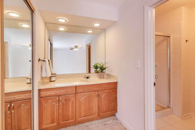 632 Independence Avenue, Westmont, IL 60559