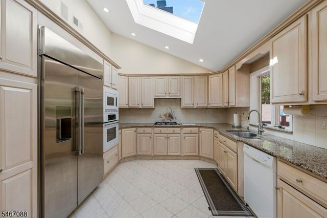 24 Sage Drive, Warren Twp., NJ 07059