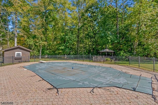 24 Sage Drive, Warren Twp., NJ 07059
