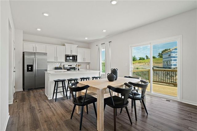 521 Ella's Way, Liberty, MO 64068