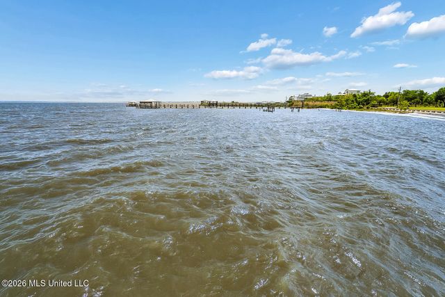 1900 N Beach Boulevard, Bay Saint Louis, MS 39520
