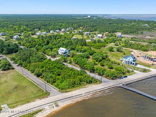 1900 N Beach Boulevard, Bay Saint Louis, MS 39520