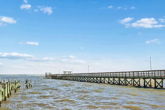 1900 N Beach Boulevard, Bay Saint Louis, MS 39520