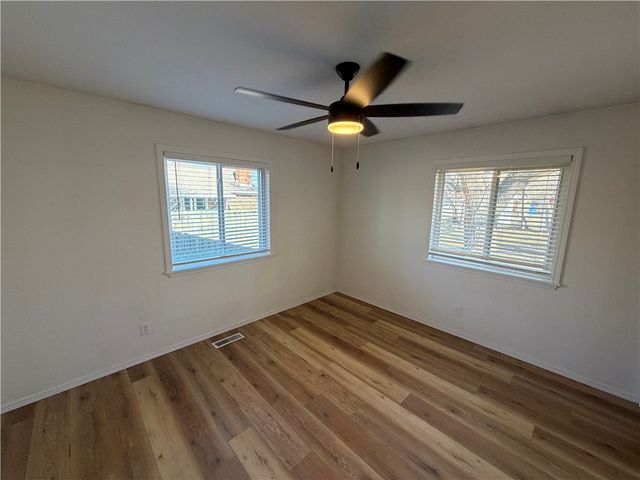 2854 N Loxley Avenue, Fayetteville, AR 72703