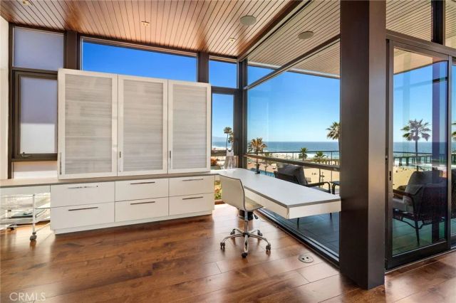 1204 The Strand, Manhattan Beach, CA 90266