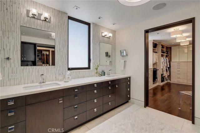 1204 The Strand, Manhattan Beach, CA 90266