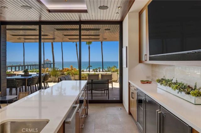 1204 The Strand, Manhattan Beach, CA 90266