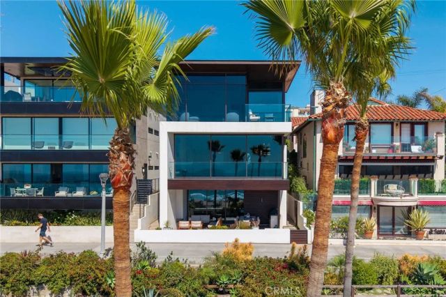 1204 The Strand, Manhattan Beach, CA 90266