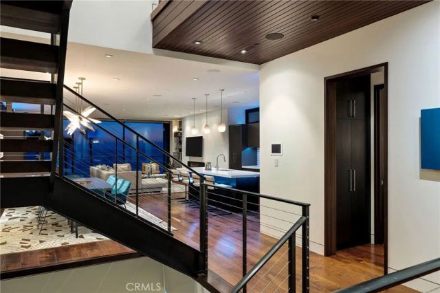 1204 The Strand, Manhattan Beach, CA 90266