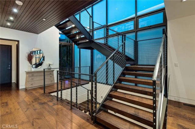 1204 The Strand, Manhattan Beach, CA 90266