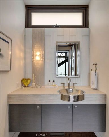 1204 The Strand, Manhattan Beach, CA 90266