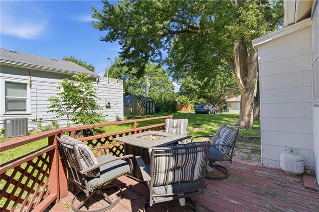 312 Pine Street, Leavenworth, KS 66048