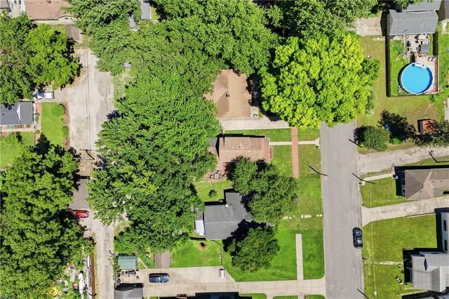 312 Pine Street, Leavenworth, KS 66048