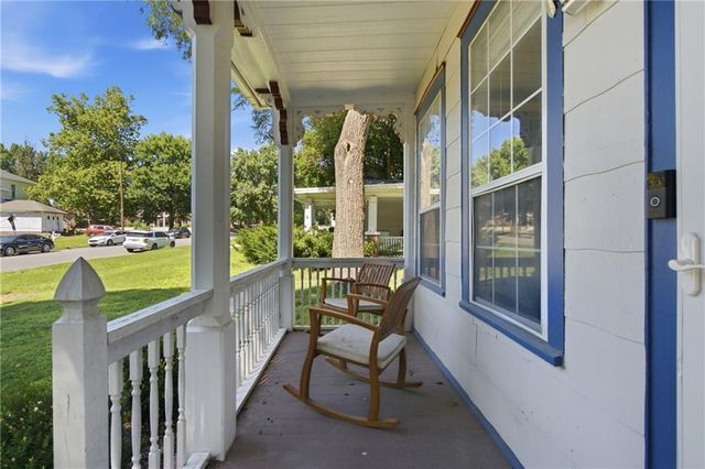 312 Pine Street, Leavenworth, KS 66048