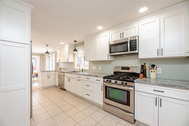 766 Somerset Dr Drive, Webster, NY 14580