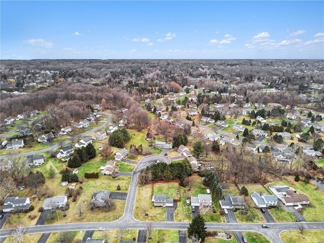 766 Somerset Dr Drive, Webster, NY 14580