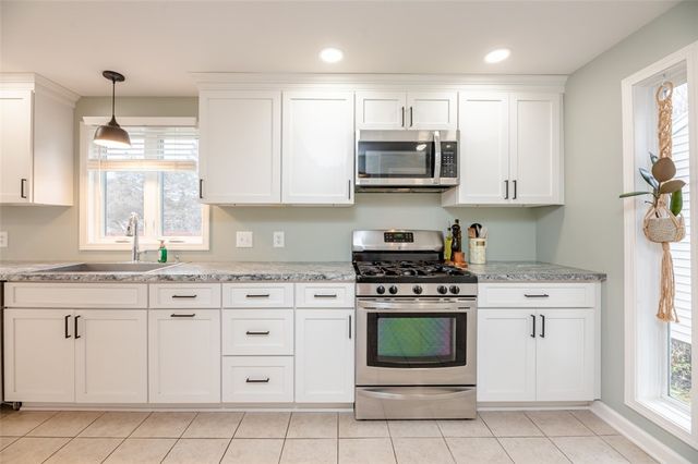 766 Somerset Dr Drive, Webster, NY 14580