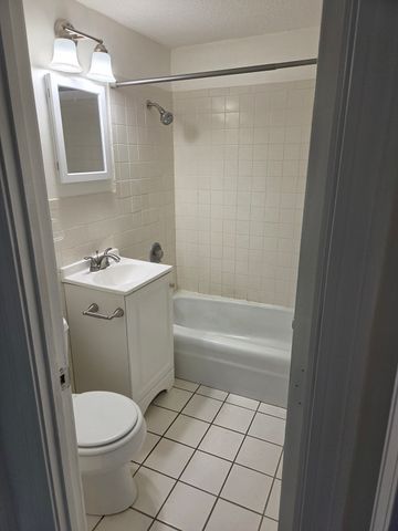 428 Great Rd 17, Acton, MA 01720