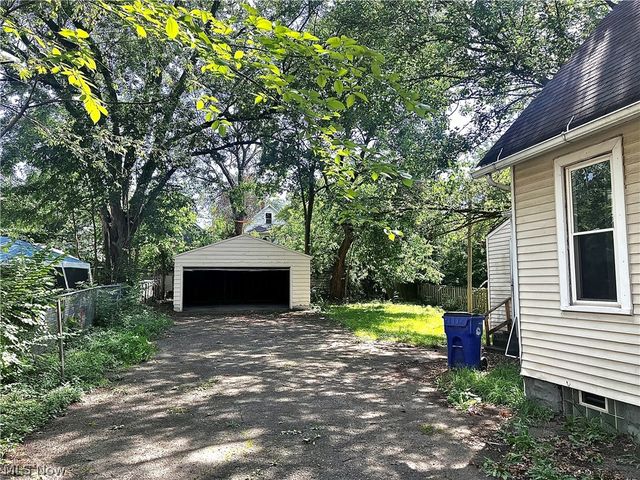 10402 Shale Avenue, Cleveland, OH 44104
