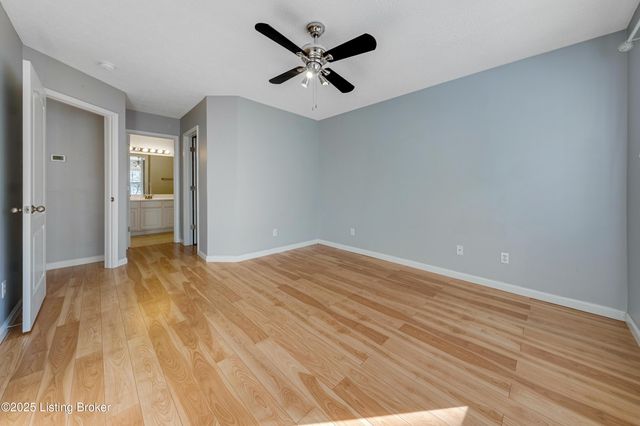 9206 Hawthorne Pointe Dr UNIT 202, Louisville, KY 40272