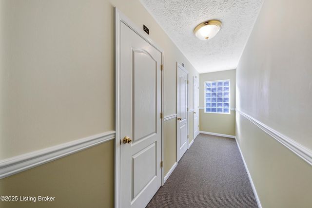 9206 Hawthorne Pointe Dr UNIT 202, Louisville, KY 40272