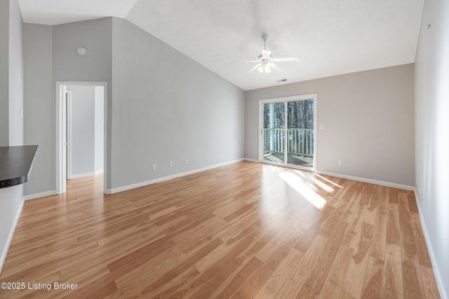 9206 Hawthorne Pointe Dr UNIT 202, Louisville, KY 40272