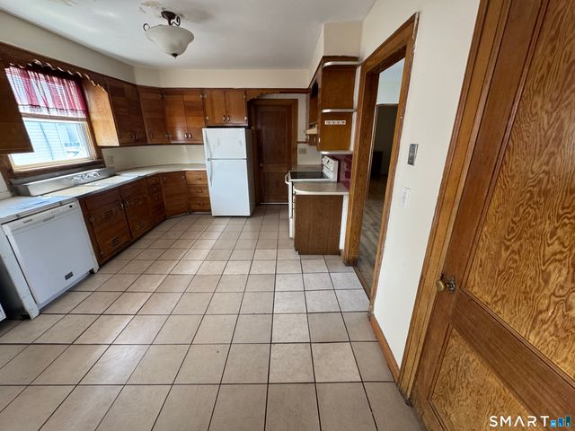 1097 Dixwell Avenue, Hamden, CT 06514