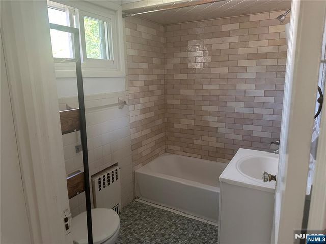 10 Kinderkamack Road 1, Woodcliff Lake, NJ 07677