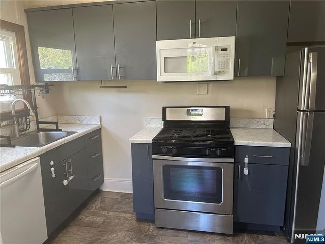 10 Kinderkamack Road 1, Woodcliff Lake, NJ 07677