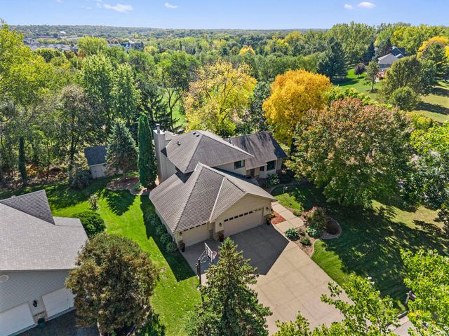 1205 Hilloway Circle, Burnsville, MN 55306
