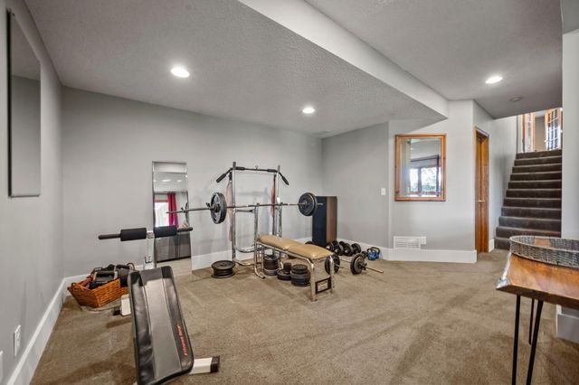 1205 Hilloway Circle, Burnsville, MN 55306
