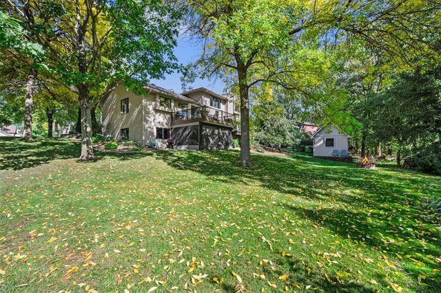 1205 Hilloway Circle, Burnsville, MN 55306