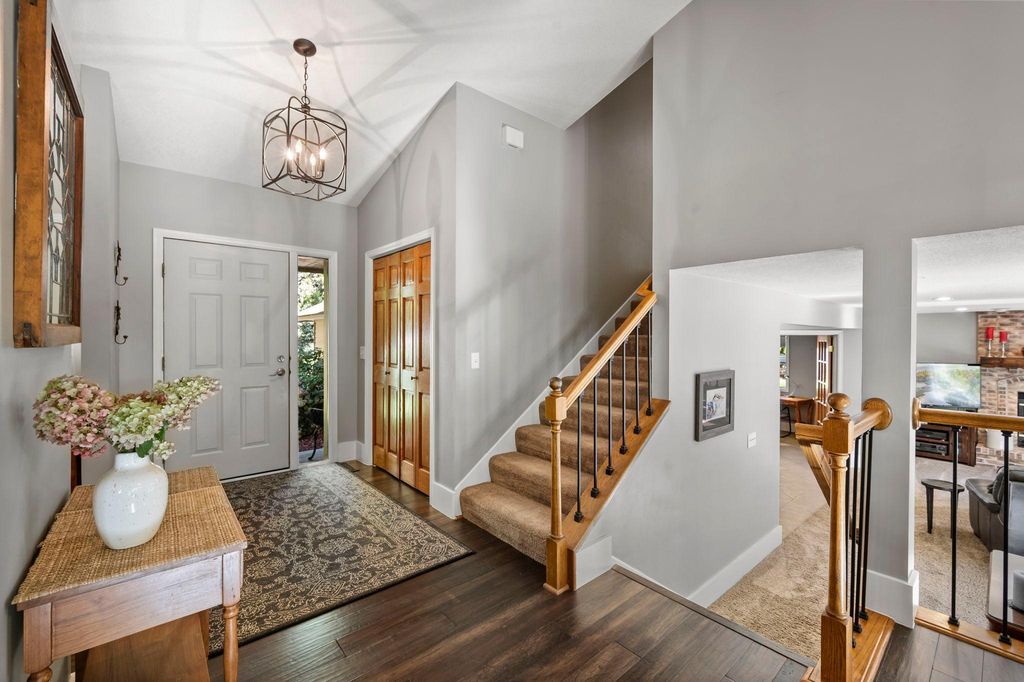 1205 Hilloway Circle, Burnsville, MN 55306 — photo 4