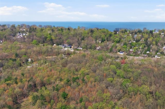 15161 Hillside, Lakeside, MI 49116
