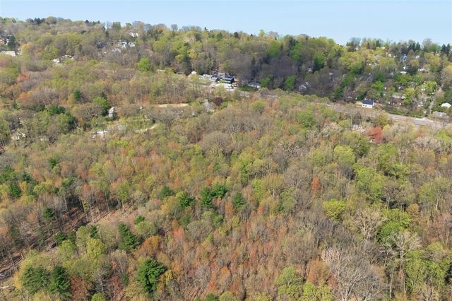 15161 Hillside, Lakeside, MI 49116