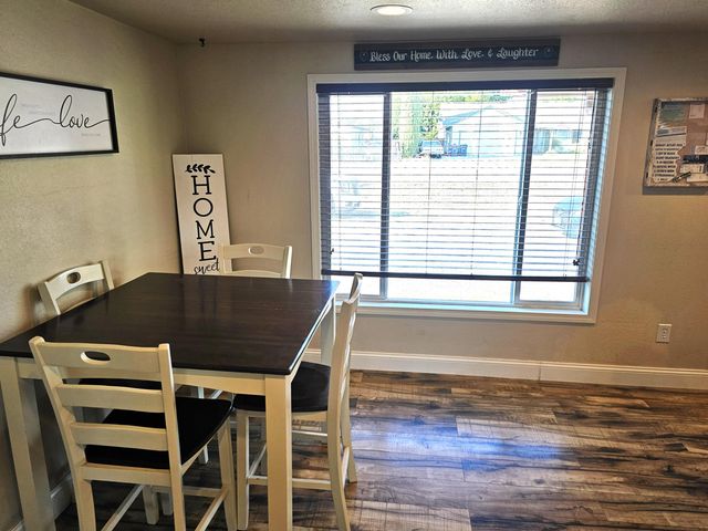 2854 Avenue A, White City, OR 97503