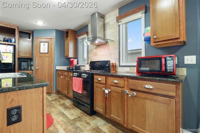 6267 Imperial Dr., Fenton, MI 48430